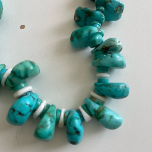 Vintage family heirloom. Mid-1960s. Lone Mountain Turquoise -28 inches long. - Picture 2 of 8